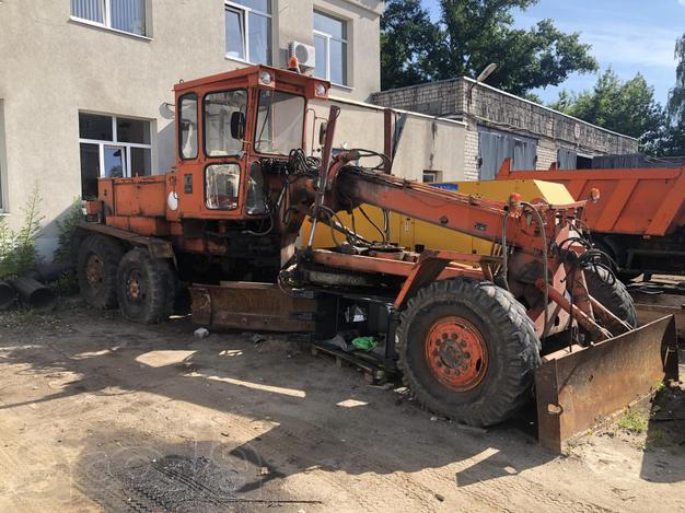 Продам автогрейдер Брянский арсенал